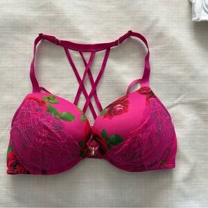 Cacique Vibrant Pink Floral Lace Boost Plunge 42DD Bra…Must have!!🌷